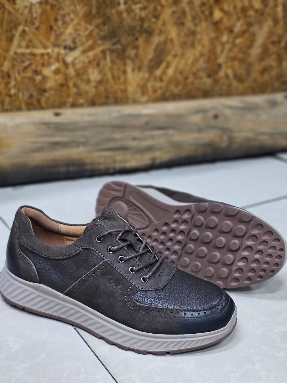 Clarks  Learther Men Sneakers